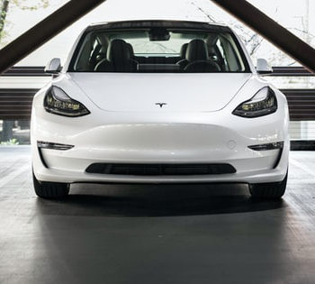 Mobil Listrik Tesla Model 3